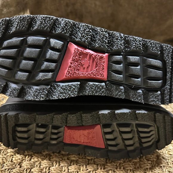 ROYAL CANADIAN ARMSTONG BOOTS ALL WEATHER NEW main image 6